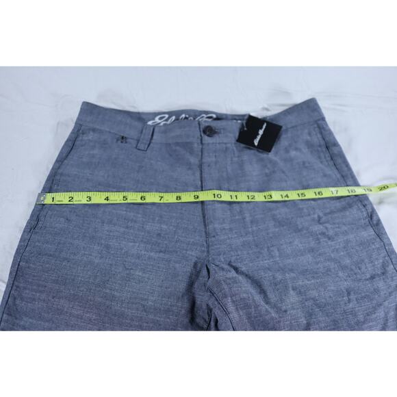 Eddie Bauer Camano Short 2.0 Blue Chambray Size 30 NWT - Picture 2 of 12